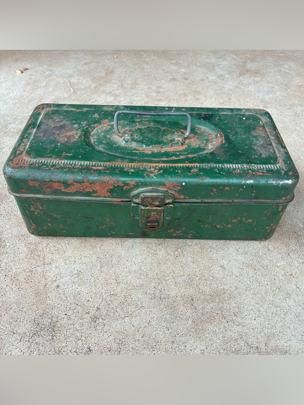 Vintage Green Rusty Crusty Metal Toolbox Union utility chest